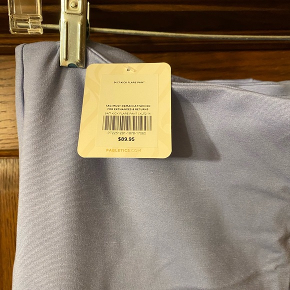 Fabletics Periwinkle 24/7 Kick Flare Pant NWT! - Picture 3 of 4